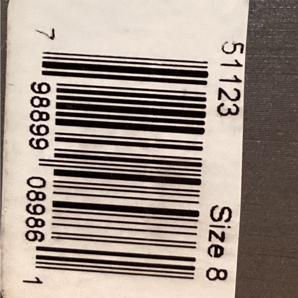 CZ Guanine ring with baguette sides 8 NIB - Picture 5 of 5